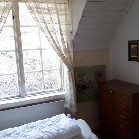 Quarto em Acomodações Particulares Fjordshelter Vintage Townhouse
