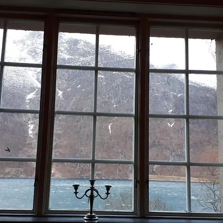 Homestay Fjordshelter Vintage Townhouse