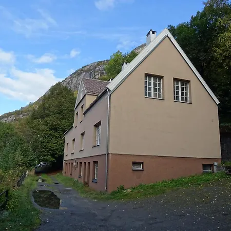 Fjordshelter Vintage Townhouse