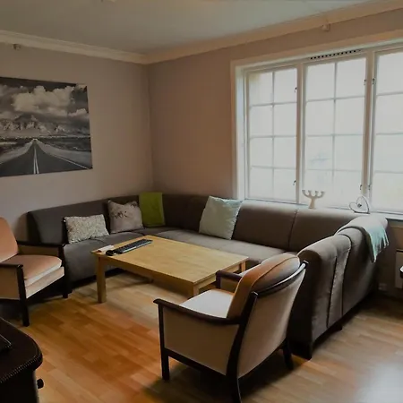 Fjordshelter Vintage Townhouse