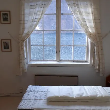 Homestay Fjordshelter Vintage Townhouse *