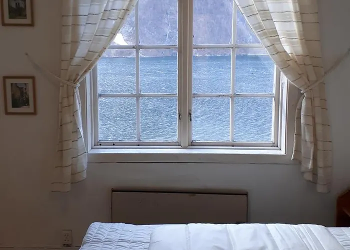 홈스테이 Fjordshelter Vintage Townhouse *